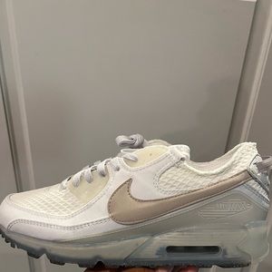 Brand New!! Nike Air Max Terrascape 90 - Never been worn